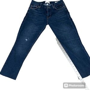 Frame Le crop mini boot. 25 inch inseam 35 inch outer seam. Crop.